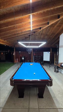 8 ft Brunswick Pool Table