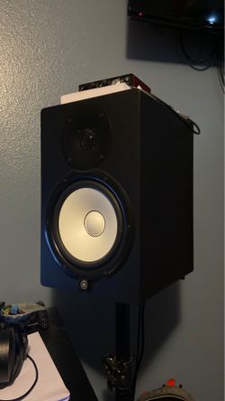 Yamaha HS8 Studio Monitors