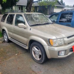 2001 Infiniti QX4
