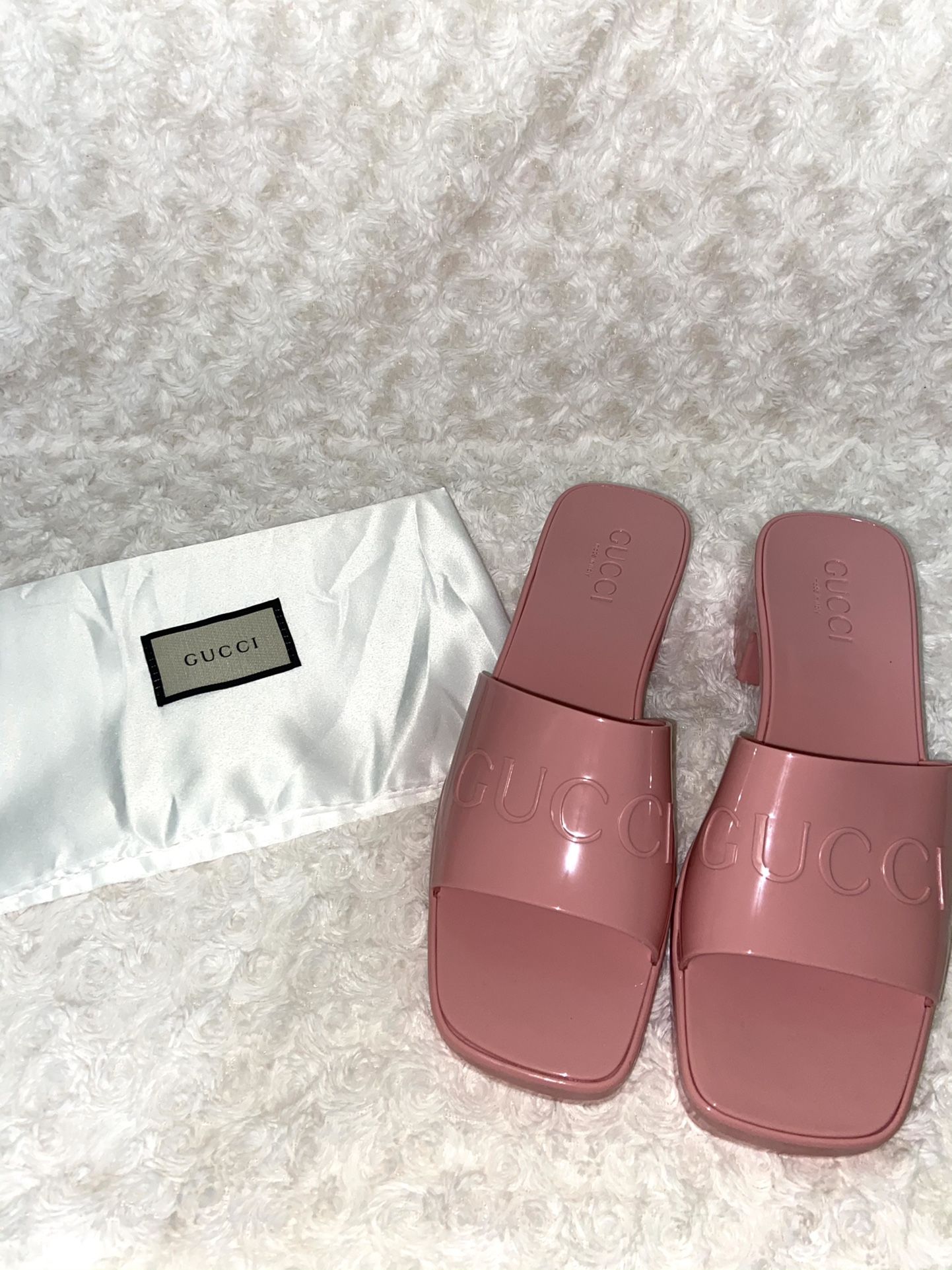 Gucci Women Rubber Slide Sandals