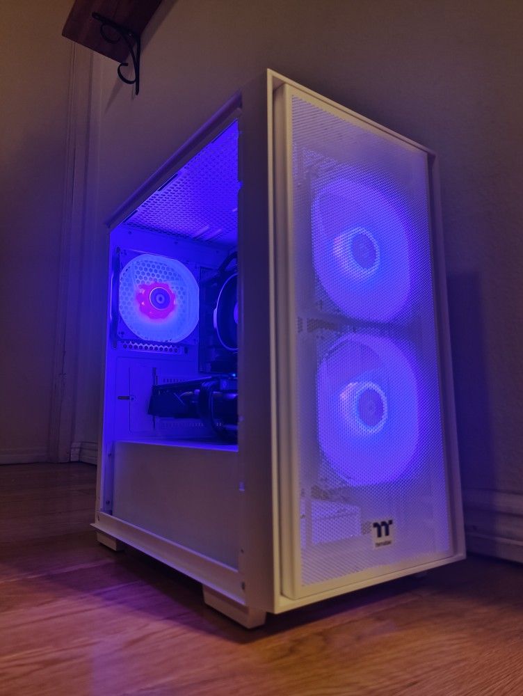 Stunning AMD Gaming PC: Ryzen 5 1600 + RX 580 8gb + 32GB DDR4