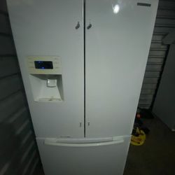 Samsung White Fridge $200 Firm (Free 60 Day Warranty) Same Day Delivery Available
