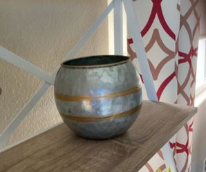 GALVANIZED PLANTER