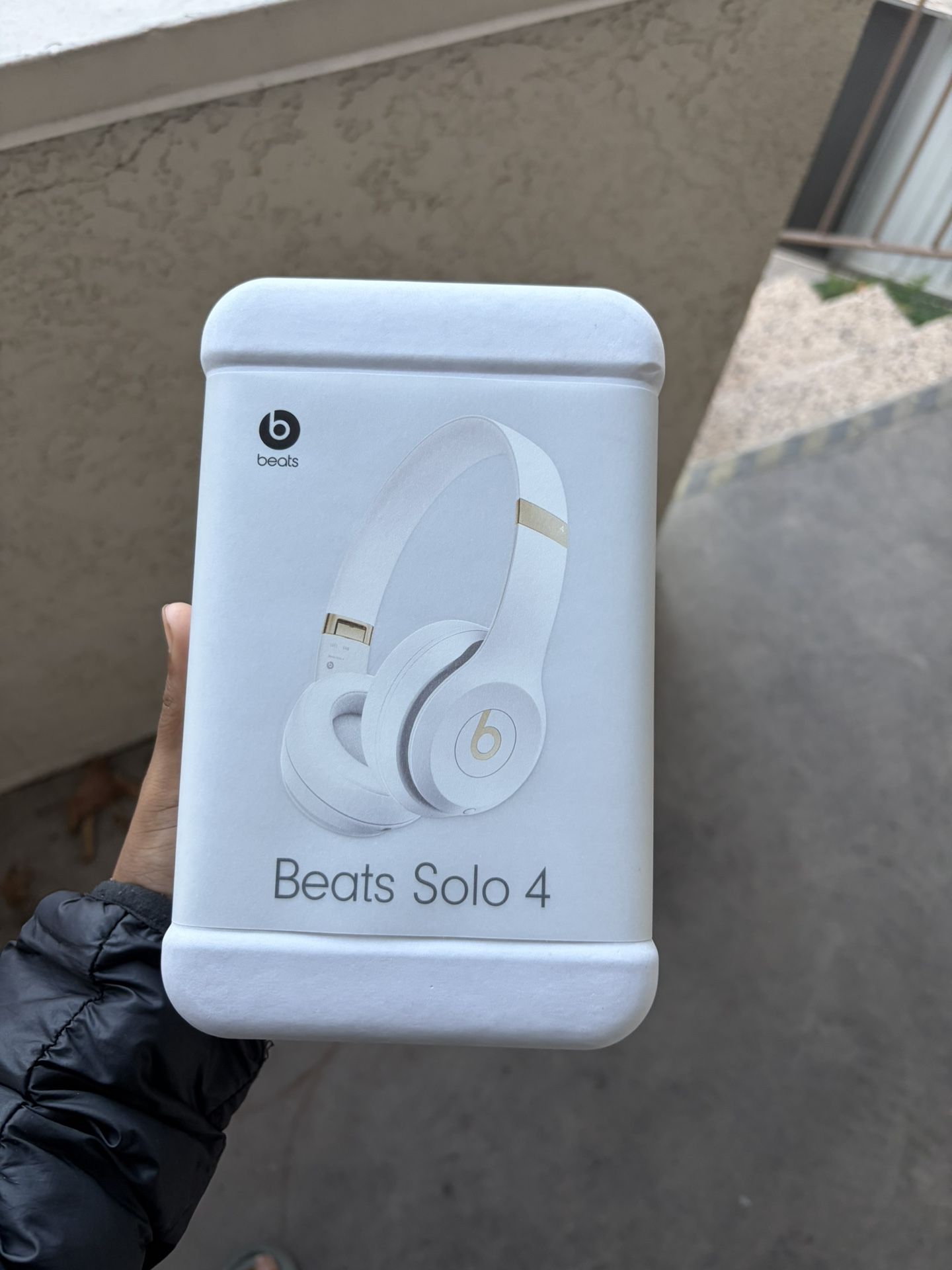 Beats Solo 4 Bluetooth Headphones