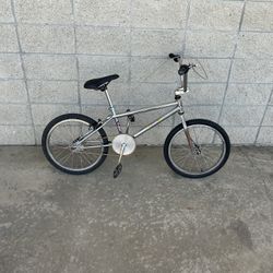 1986 GT Pro Series Bmx Super Fast!!! Original Owner!!!