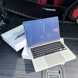 MacBook Pro 2020 256gb - EXCELLENT CONDITION!