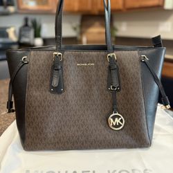 Authentic Michael Kors Purse 