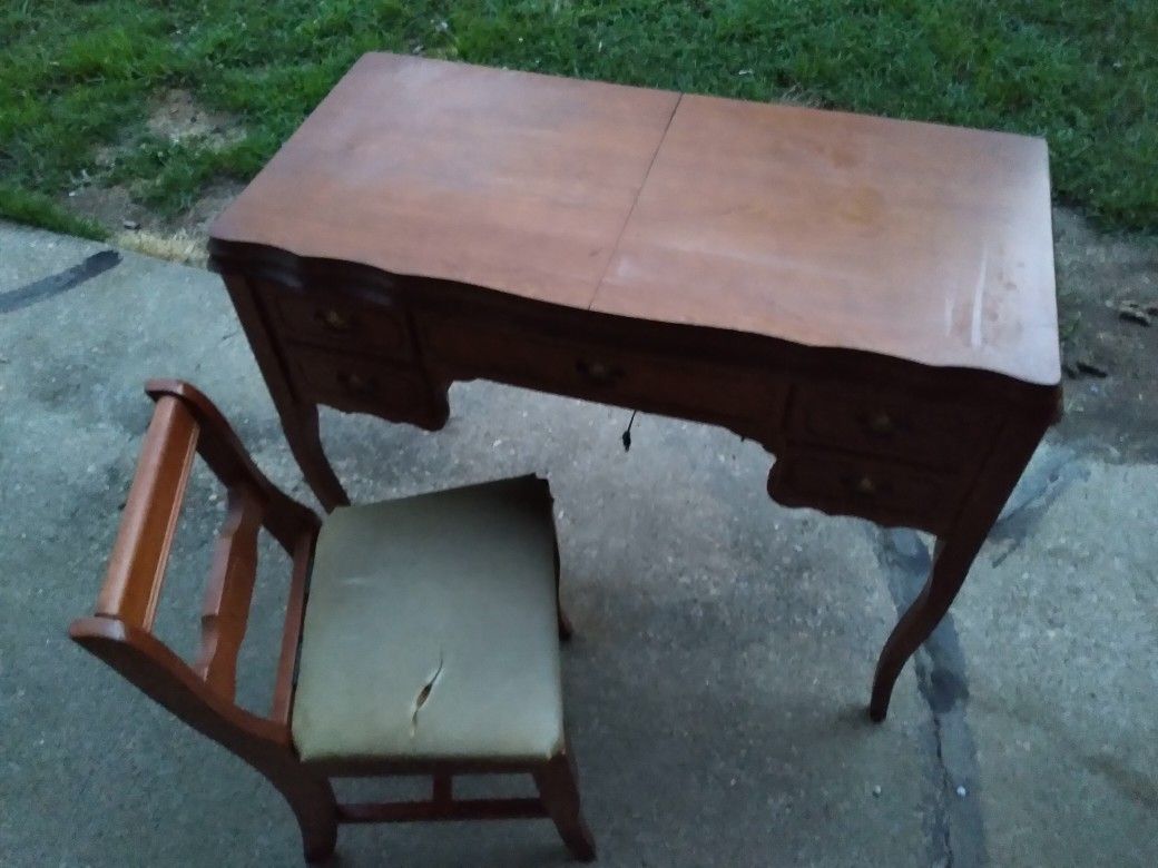 Singer Sewing Machine