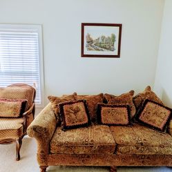 Elegant & Comfortable Living Room Set: Sofa And Arm Chair 