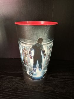 Iron Man 3 Premier Cup (hall Of Armor)
