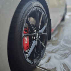 Elantra N 19in Wheels + MICHELLIN P4S TIRES