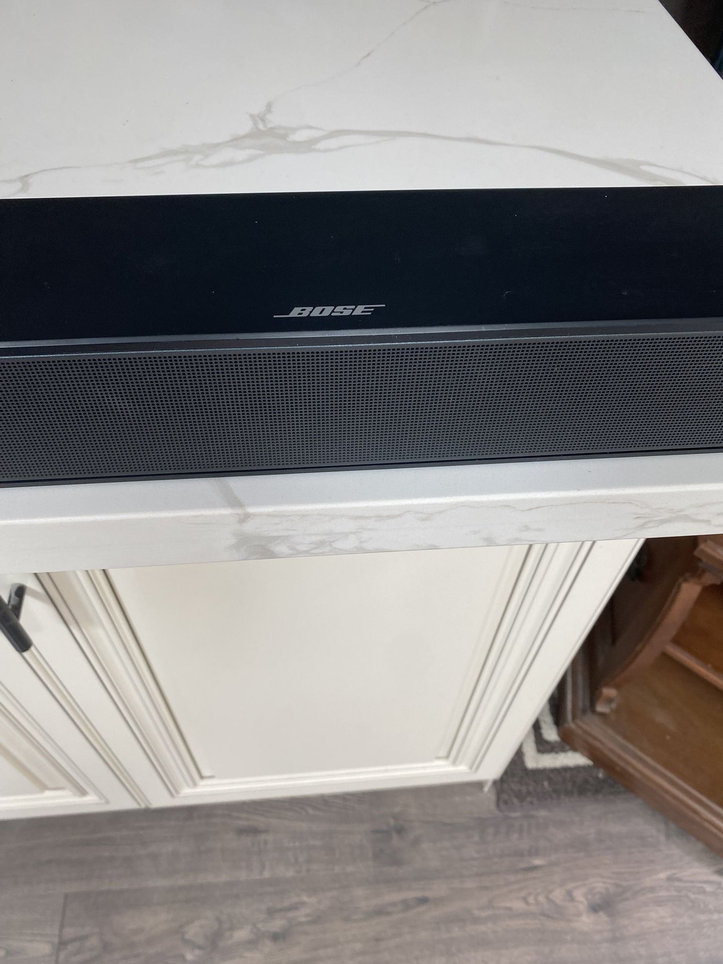 BOSE SOUND BAR SOLO 2 With Remote