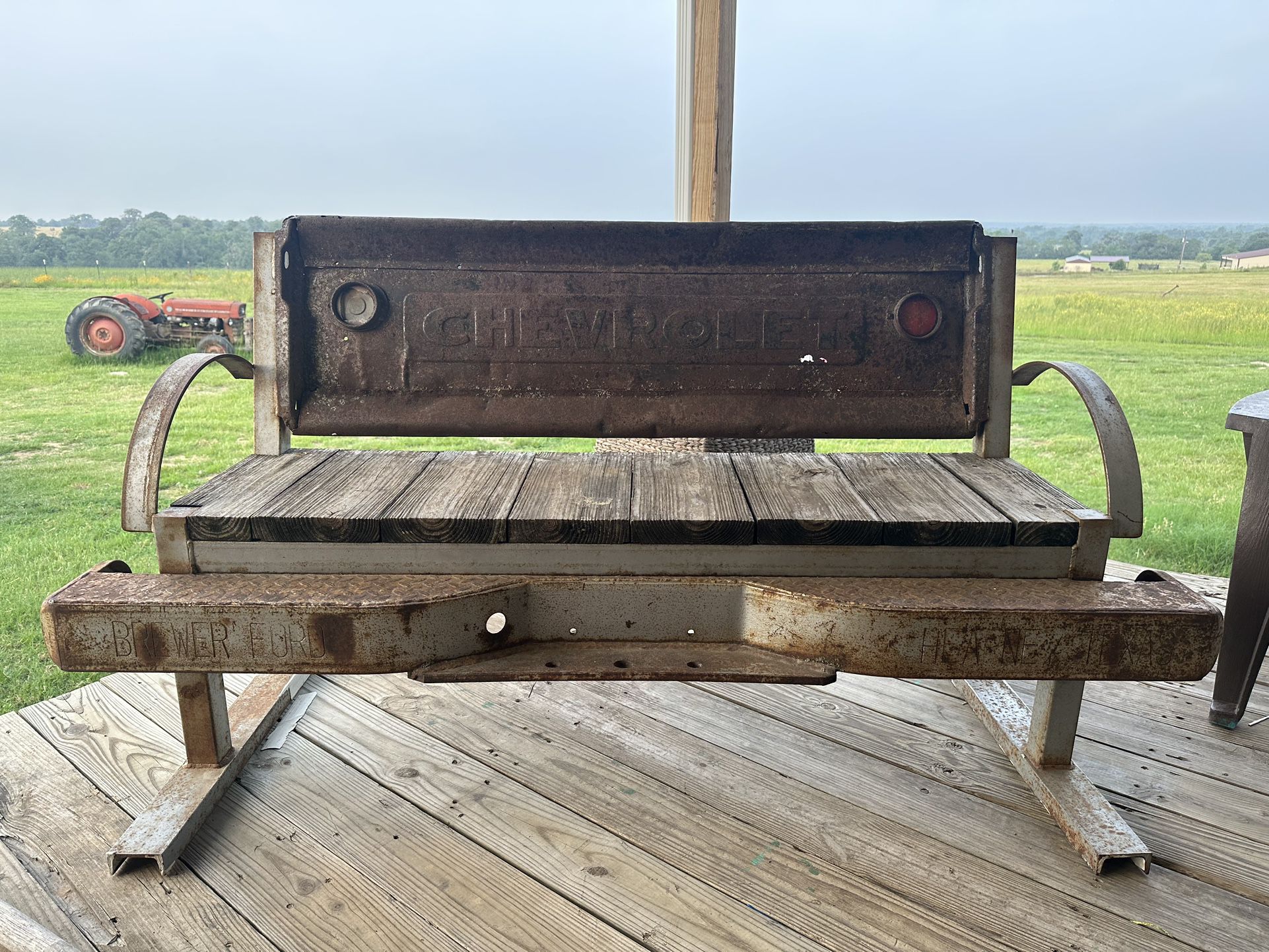Tailgate Bench 