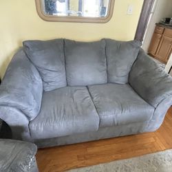 Comfy Sofa/loveseat