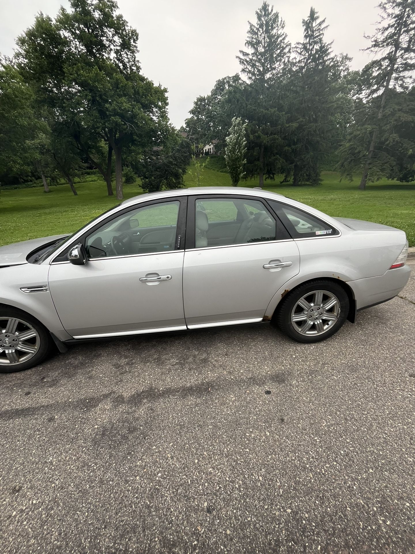 2009 Ford Taurus