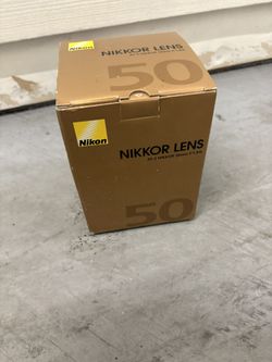 Nikon AF-S NIKKOR 50mm f/1.8G Standard Lens
