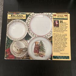 Debbie Mumm Bears 20 Piece Holiday Stoneware Set