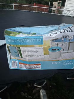 Deluxe pool skimmer