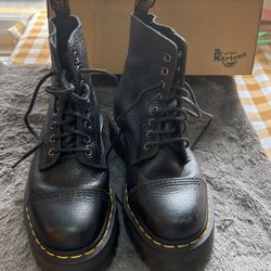 DR. Martens Platform Boots