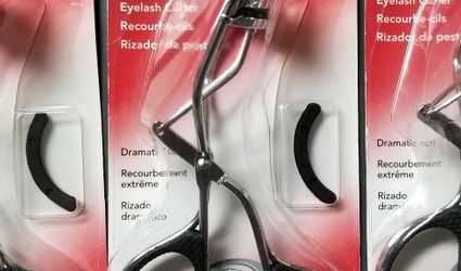 Revlon Eyelash Curler New Unused Packed
