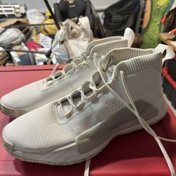 Size 12.5 Basketball Shoes