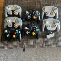 Nintendo Game Cube Controllers 