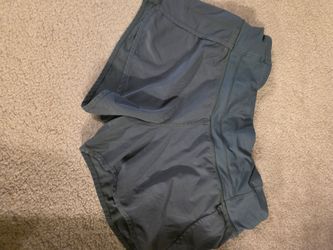 Lululemon shorts size 8