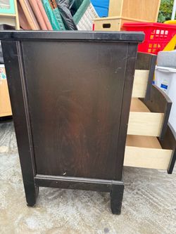 Cabinet dresser
