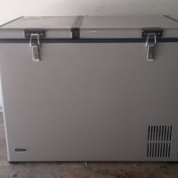 Whynter Deep Freezer