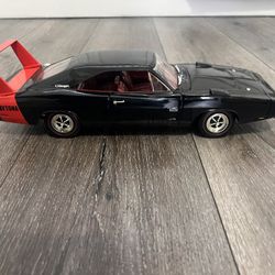 Diecast 1/18 Scale  AMERICAN MUSCLE   1969 CHARGER DAYTONA  Great Condition  