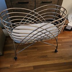 Aura Metal Bassinet in Rose Gold, Greenguard Gold and CertiPUR-US Certified
