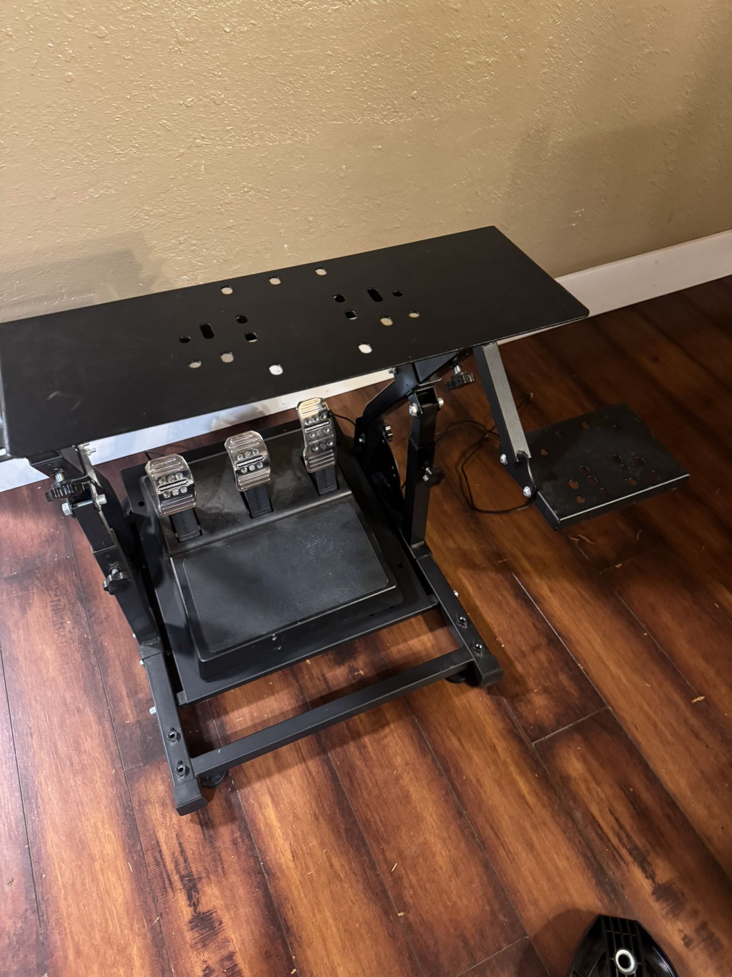 Racing Wheel Stand With Pedal Set