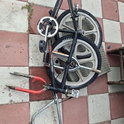 Vintage 1985 schwinn predator black shadow