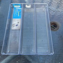 Clear plastic utensil organizer