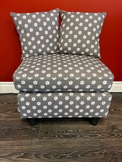 Brand New Daisy ottoman