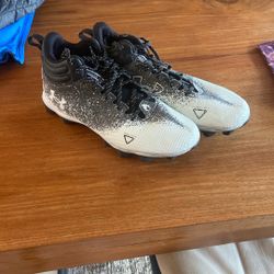 Mens 10.5 Football Cleats 
