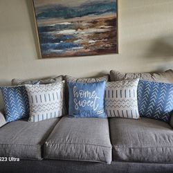 Living Room Set With Free Coffee Table