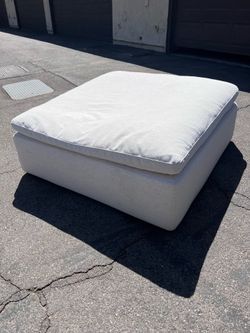 White Ottomon