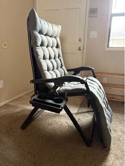 Zero Gravity Recliner Chair with Cushion