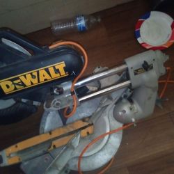DeWalt saw