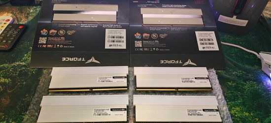 4x 16GB DDR4 3600 Mhz TEAMGROUP T-FORCE Xtreem ARGB WHITE