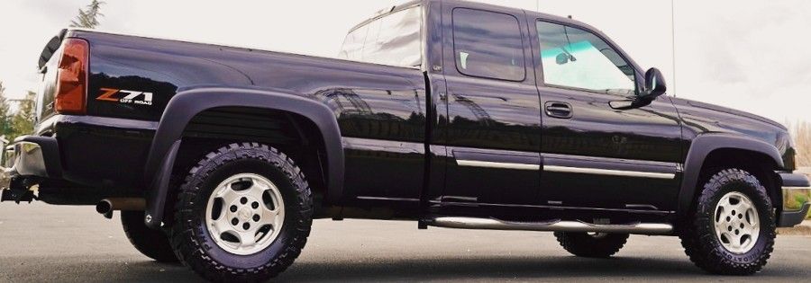 FREEDOM AND COMFORT IN THIS BLACK CHEVY SILVERADO