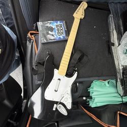 Rockband PS3 - 2 Guitars And Microphone - NO DRUMS 