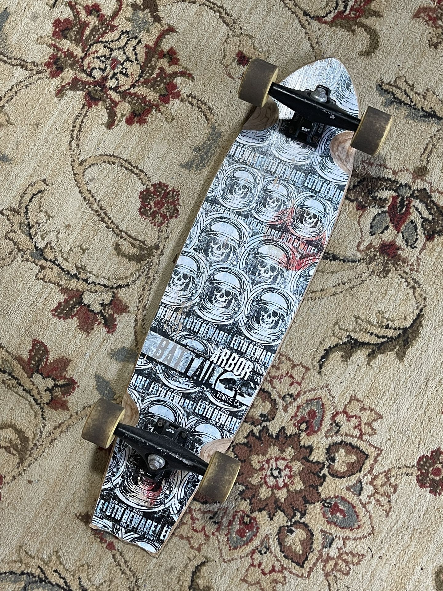 Arbor Skateboard