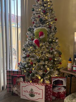 Christmas Tree 6.5Ft