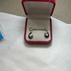 10 Kt Genuine Gold & Diamond , Onyx Earrings 