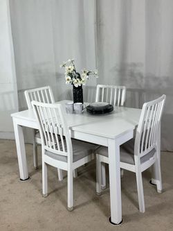 Extendable Dining Table with 4 Chairs PERFECT FOR APARTMENT