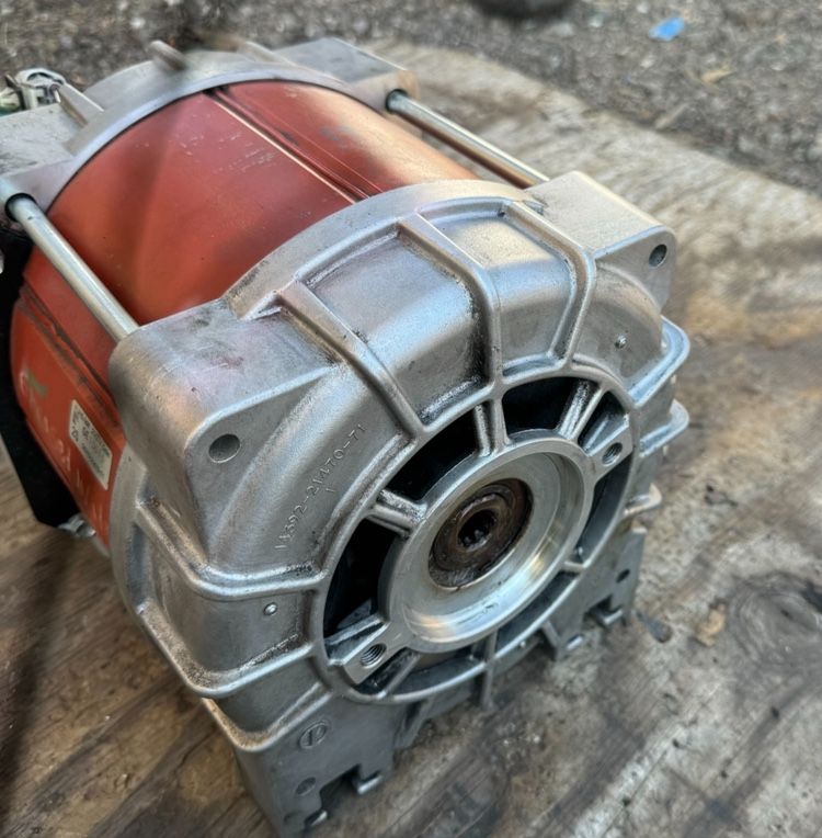 Forklift motor