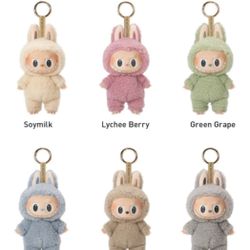 Exiting Macaron Labubu 