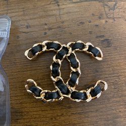 Vintage Gold And Black Brooch 
